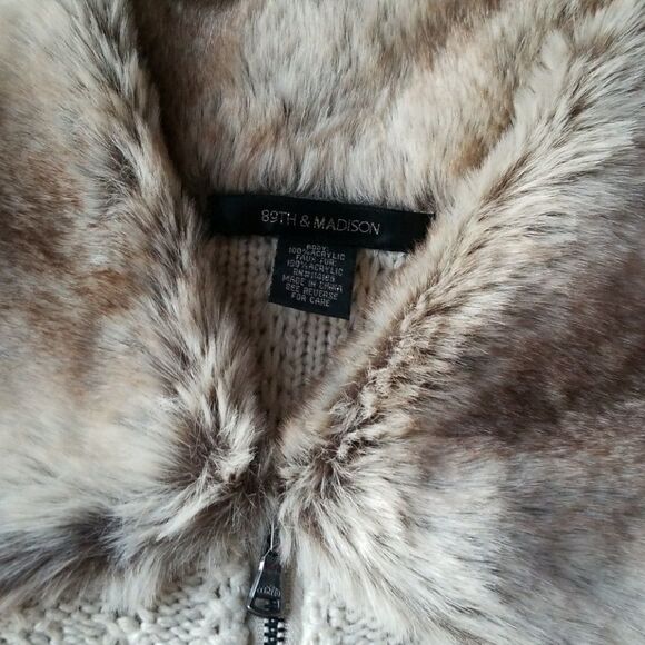 FAUX Fur Collar Cardigan Zip Vest 89th & Madison - Picture 6 of 6